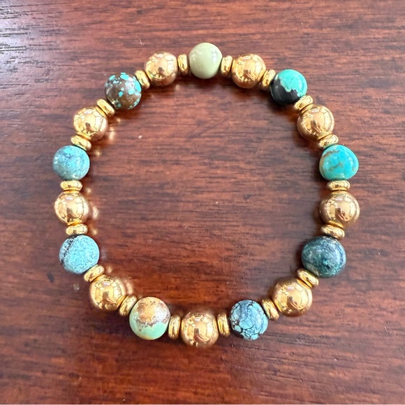 Natural turquoise & gold tone spacer bead stretchy bangle bracelet - Picture 2 of 6